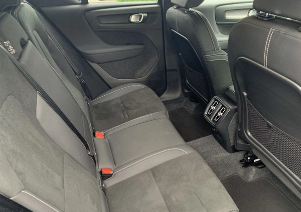 Volvo XC 40 cena 199900 przebieg: 15000, rok produkcji 2023 z Kraków małe 352